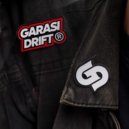 Garasi Drift Enamel Pin