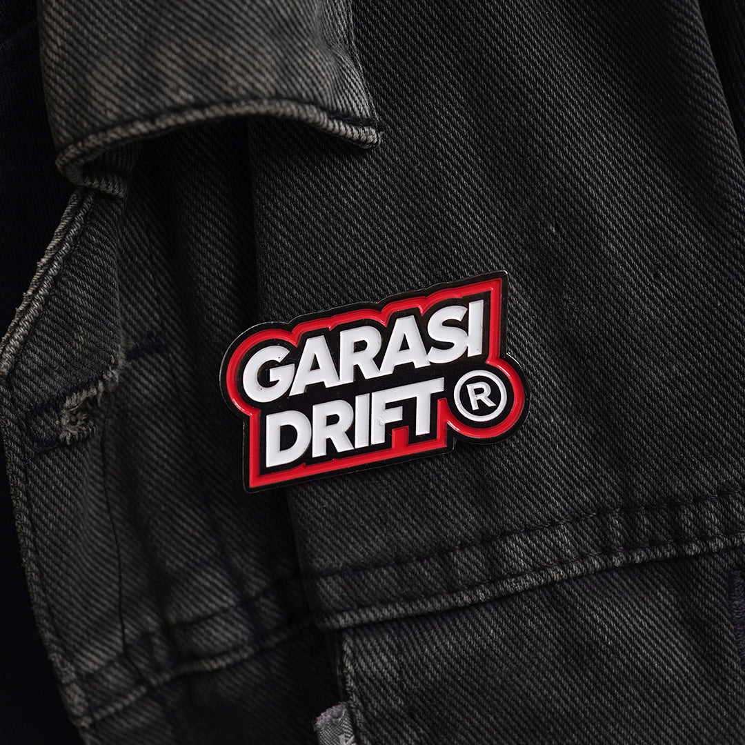 Garasi Drift Enamel Pin